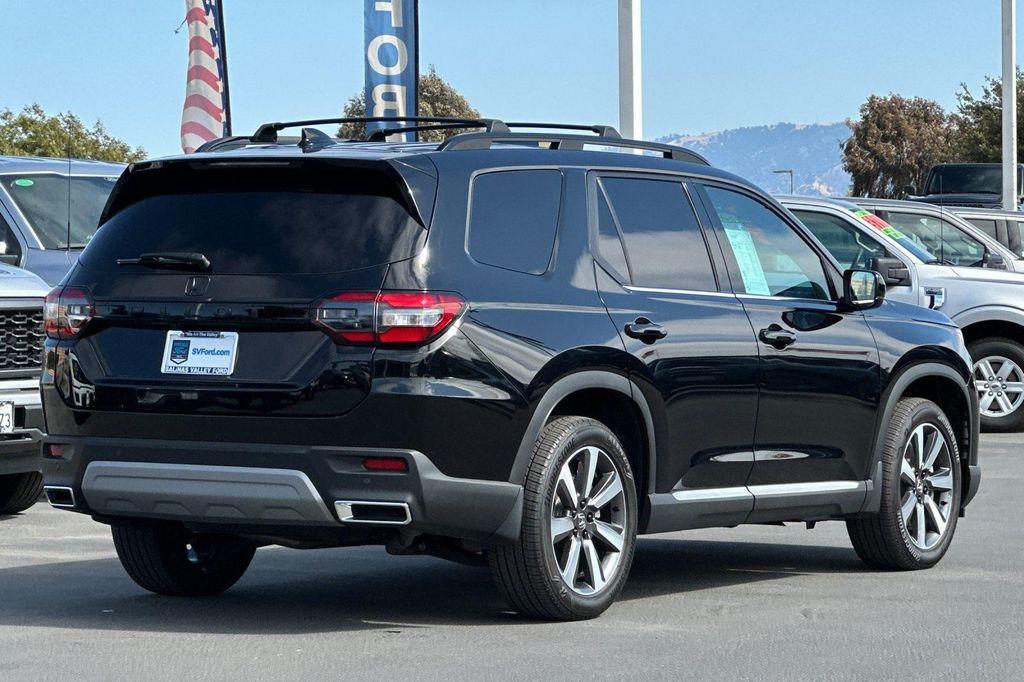 used 2024 Honda Pilot car, priced at $45,995