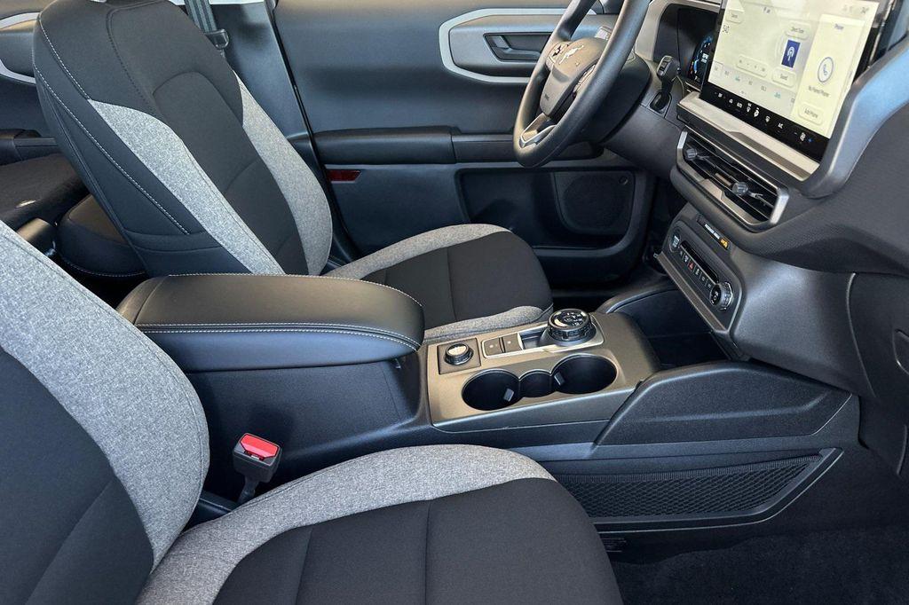 new 2025 Ford Bronco Sport car, priced at $31,024