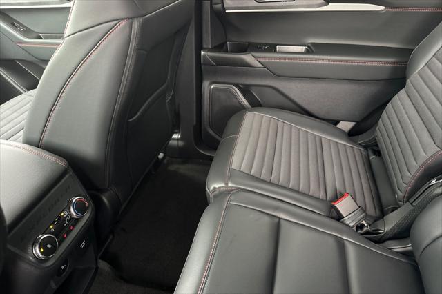 new 2025 Ford Explorer car, priced at $47,455