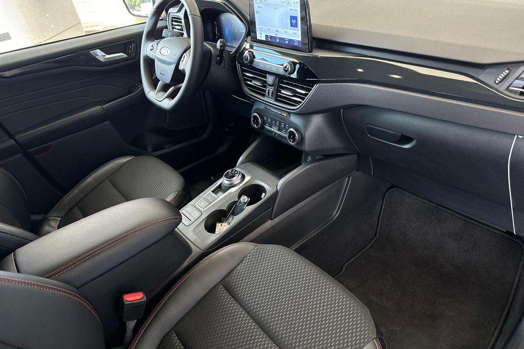new 2025 Ford Escape car, priced at $28,644