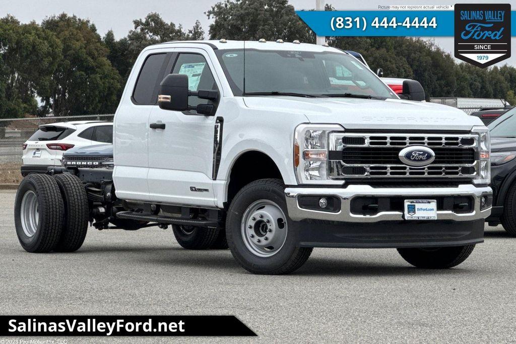 new 2025 Ford F-350 car, priced at $67,594