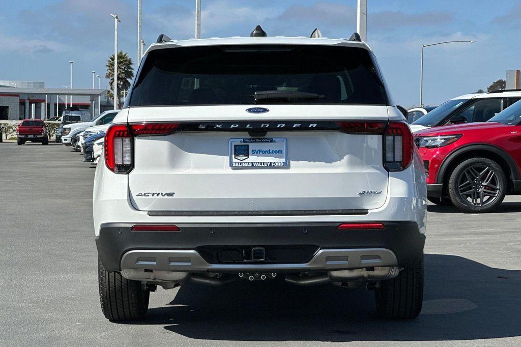 new 2025 Ford Explorer car, priced at $45,464