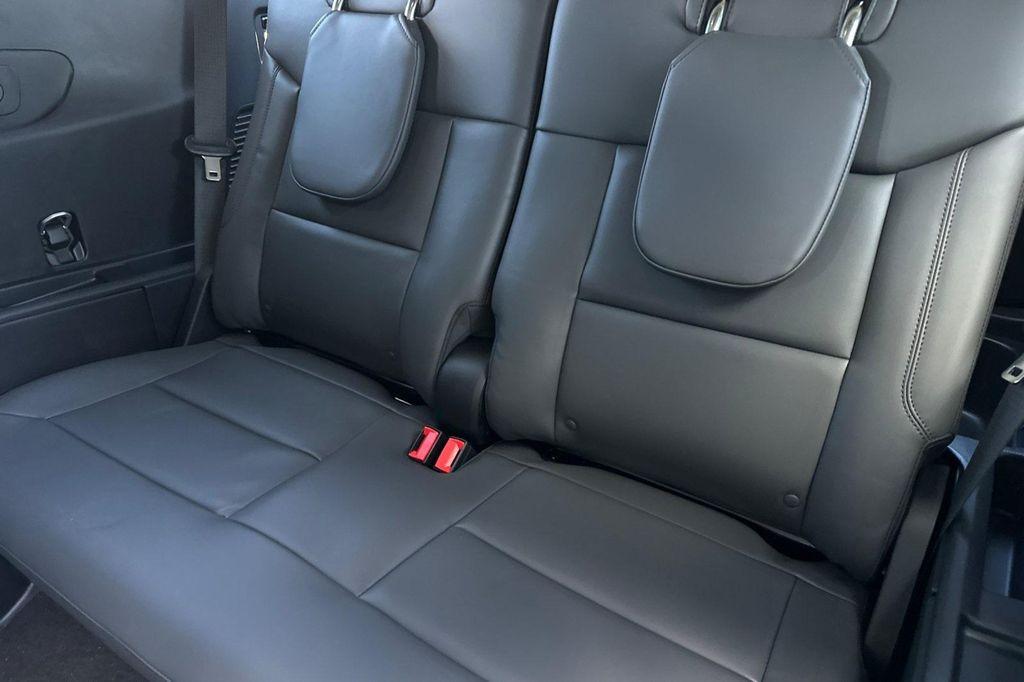 new 2025 Ford Explorer car, priced at $45,464
