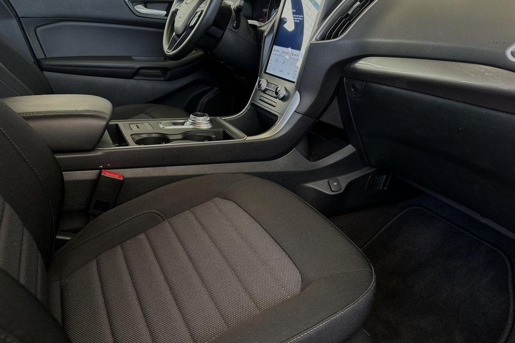 used 2024 Ford Edge car, priced at $31,995