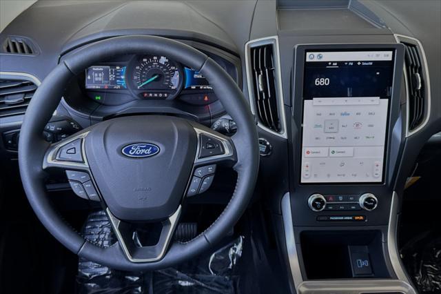 new 2024 Ford Edge car, priced at $40,101