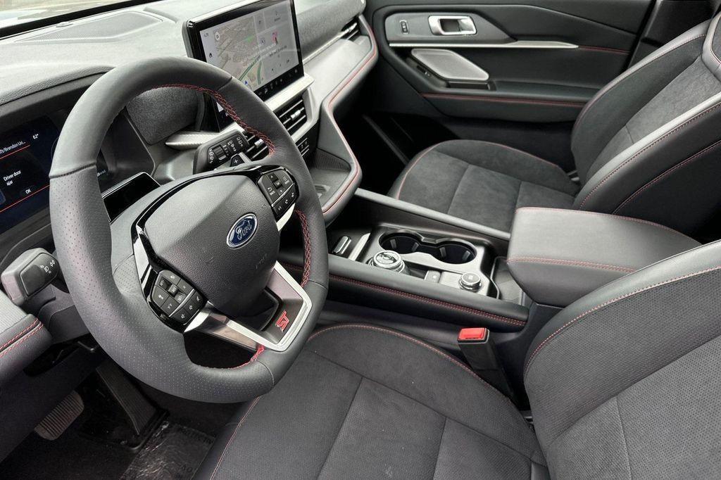 new 2025 Ford Explorer car, priced at $60,525