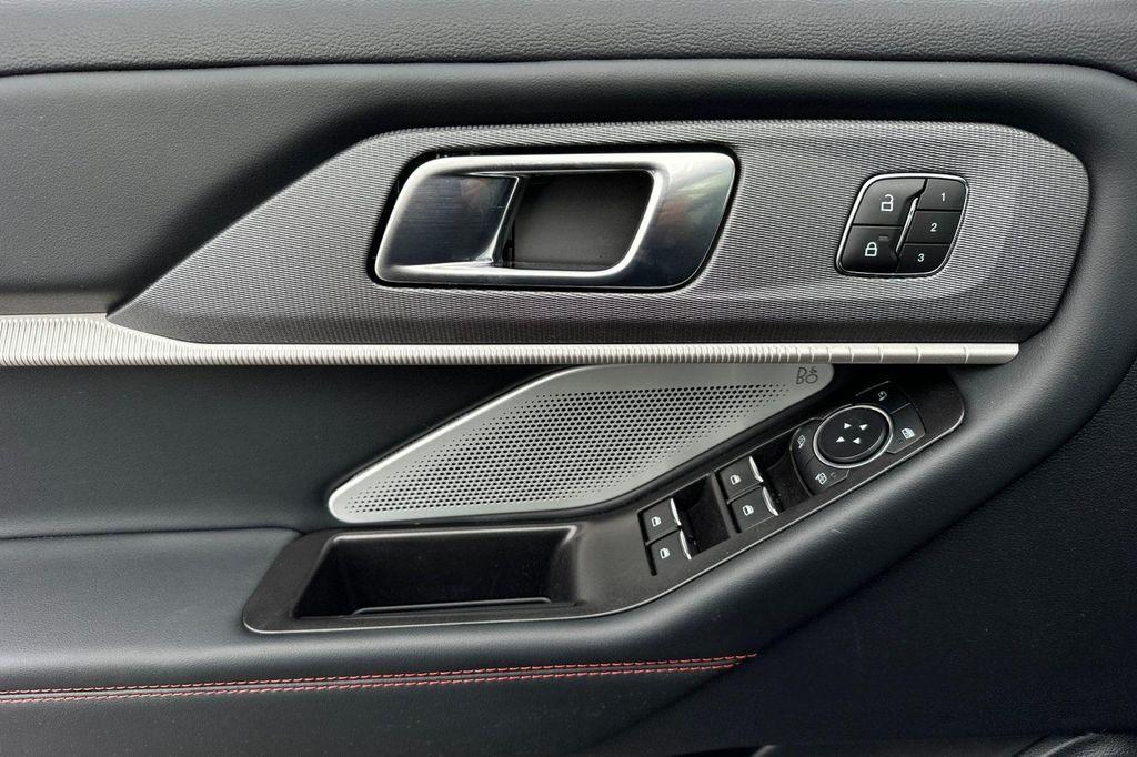 new 2025 Ford Explorer car, priced at $60,525