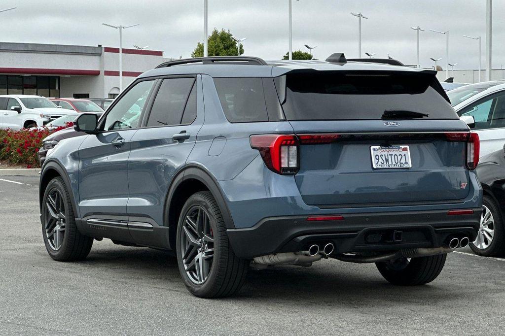 new 2025 Ford Explorer car, priced at $60,525