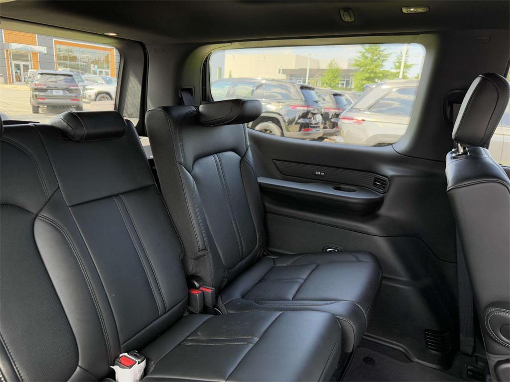 new 2025 Jeep Wagoneer car, priced at $69,278