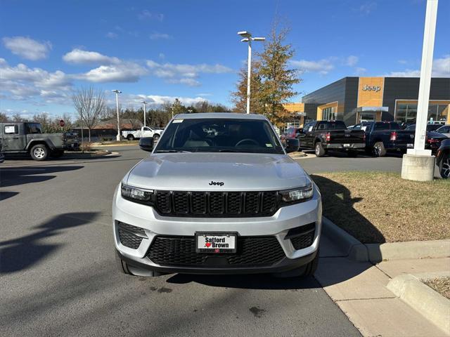 new 2025 Jeep Grand Cherokee car, priced at $42,304