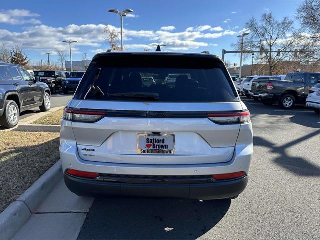 new 2025 Jeep Grand Cherokee car, priced at $42,304