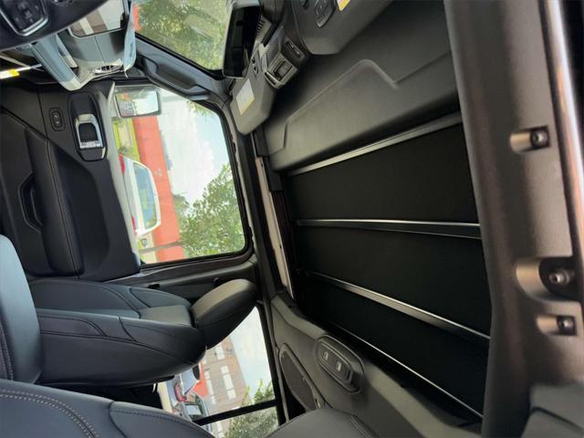new 2025 Jeep Wrangler car, priced at $50,212