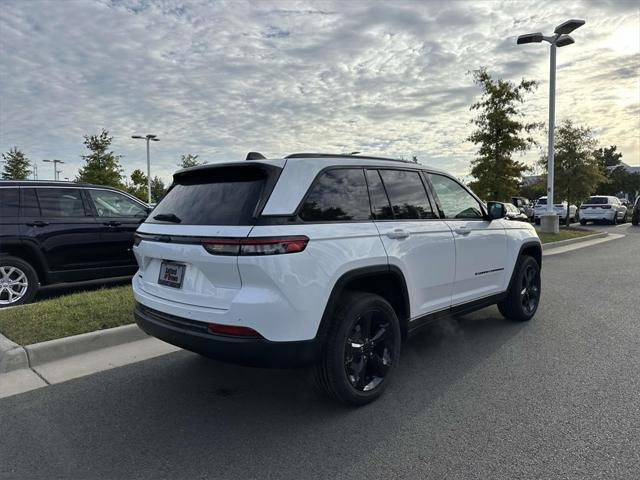 new 2025 Jeep Grand Cherokee car, priced at $43,268