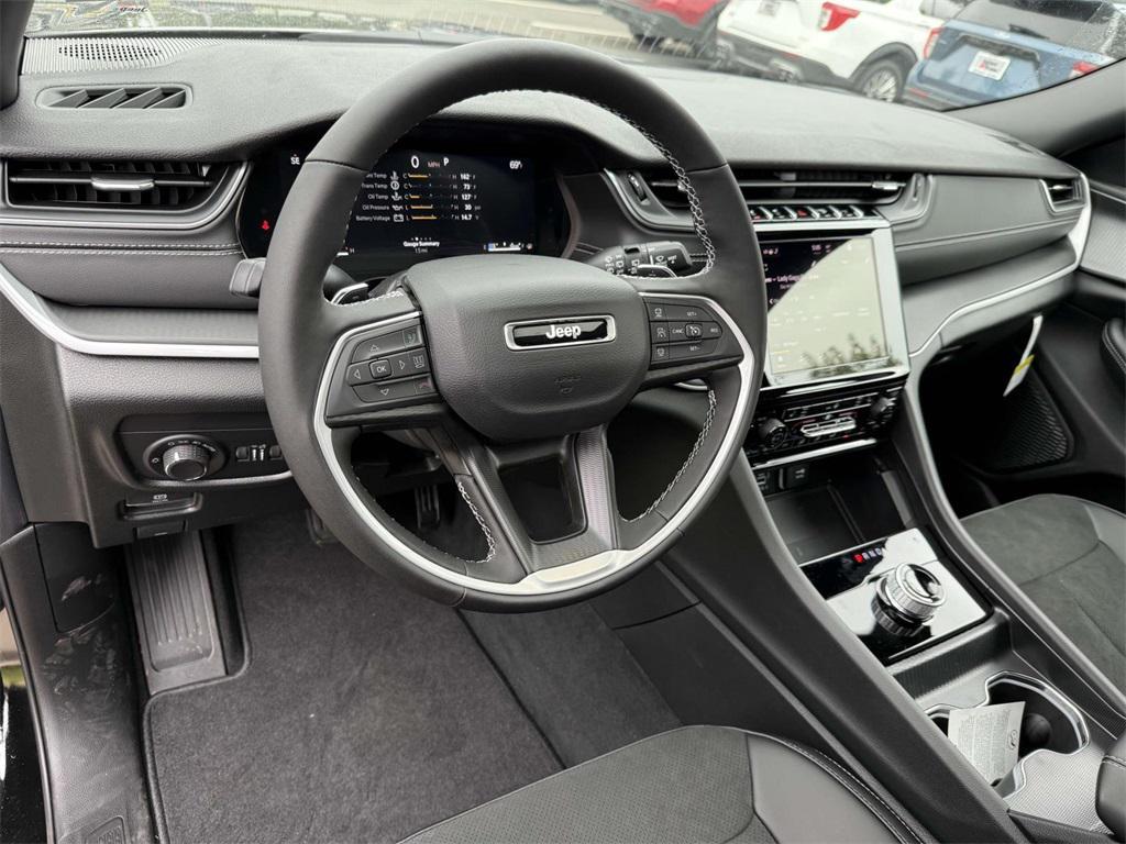 new 2025 Jeep Grand Cherokee L car, priced at $44,403