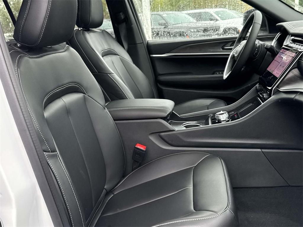 new 2025 Jeep Grand Cherokee L car, priced at $46,969