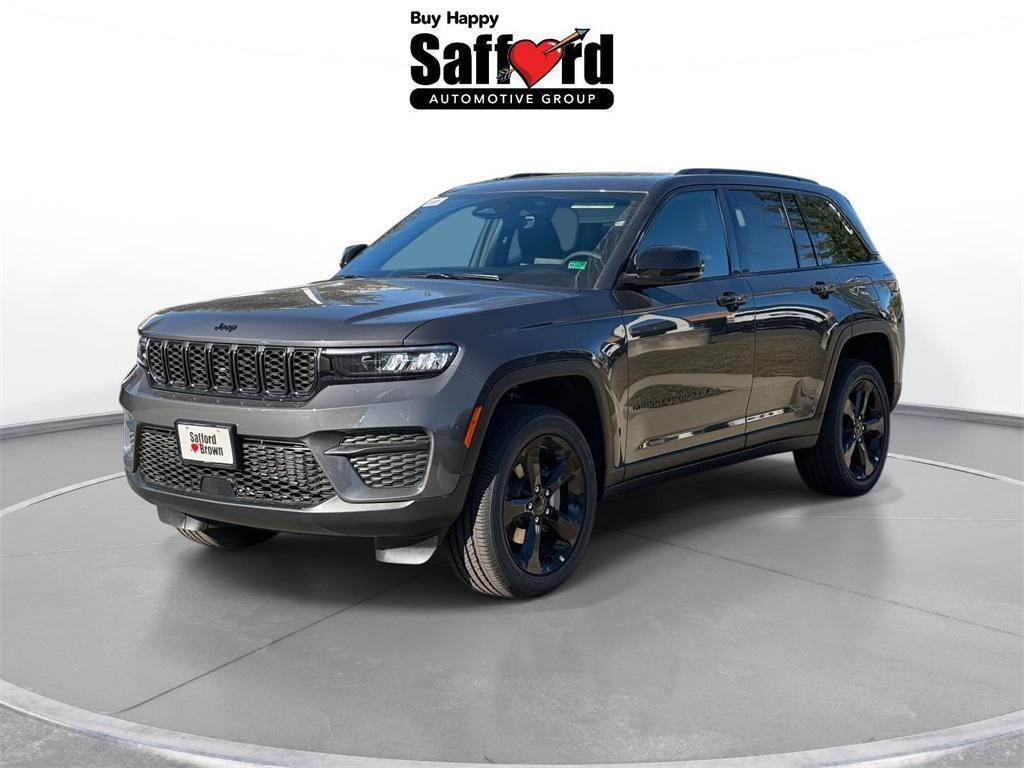 new 2025 Jeep Grand Cherokee car, priced at $39,320