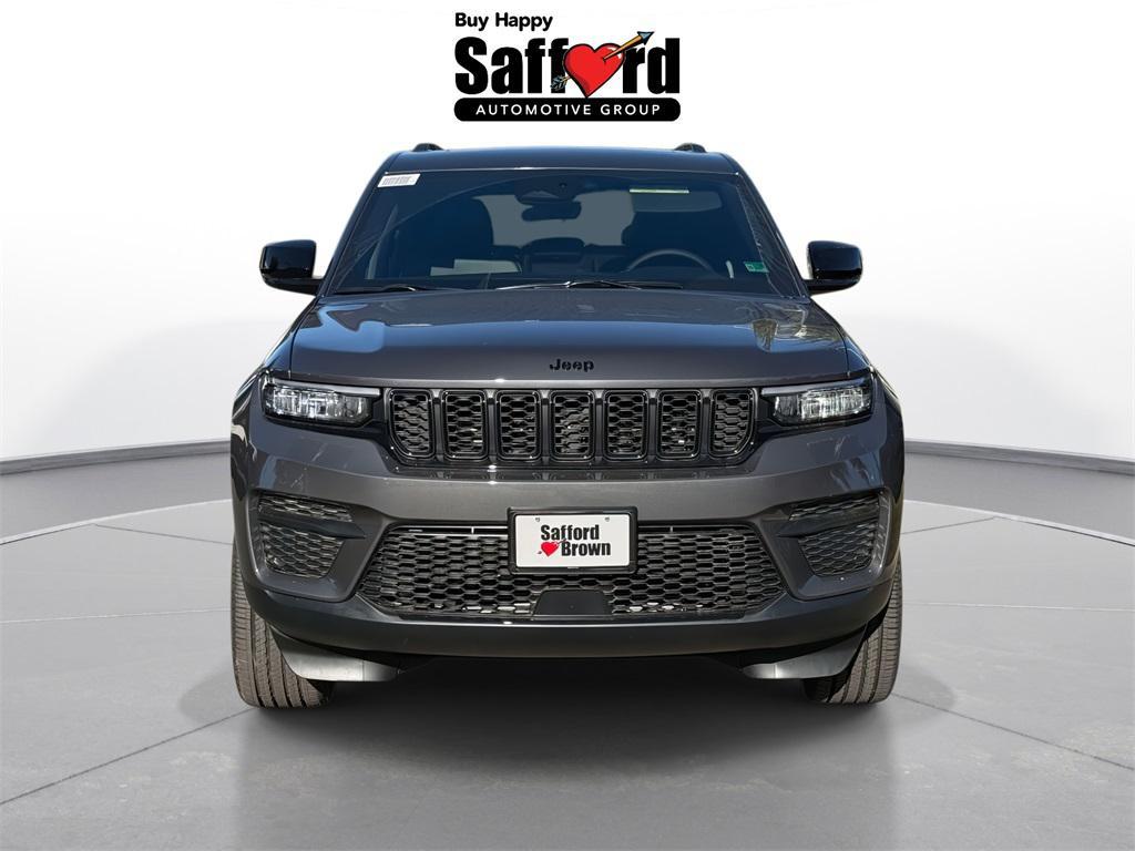 new 2025 Jeep Grand Cherokee car, priced at $39,320