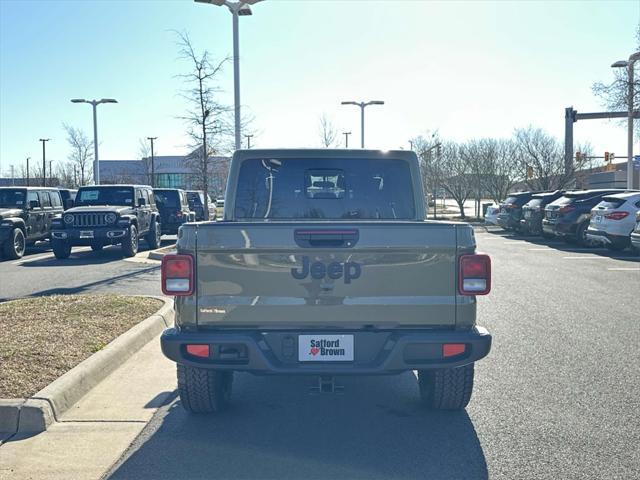 new 2025 Jeep Gladiator car, priced at $40,105