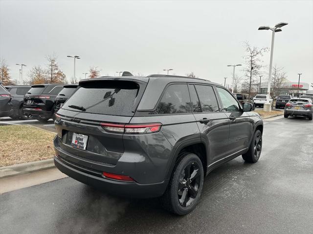 new 2025 Jeep Grand Cherokee car, priced at $41,605