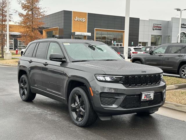 new 2025 Jeep Grand Cherokee car, priced at $41,605