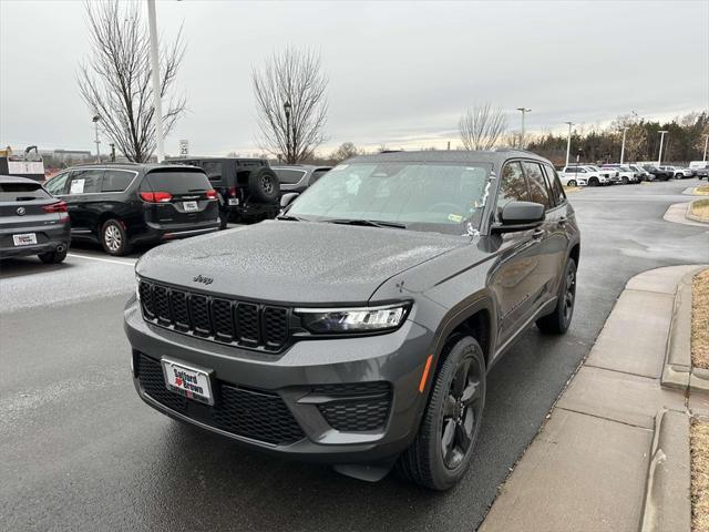 new 2025 Jeep Grand Cherokee car, priced at $41,605