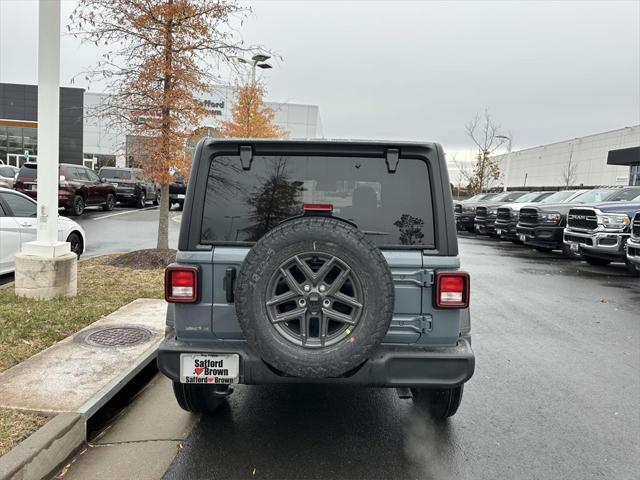 new 2025 Jeep Wrangler car, priced at $43,162