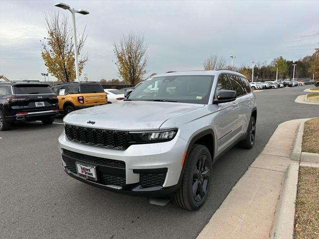 new 2025 Jeep Grand Cherokee L car, priced at $46,940