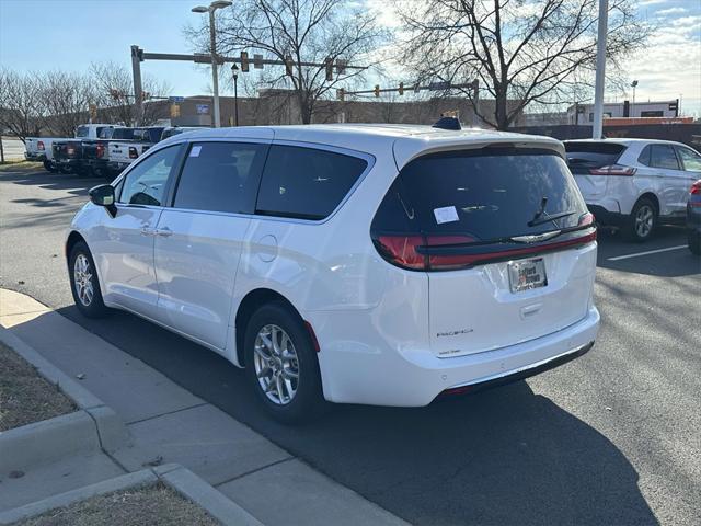 new 2025 Chrysler Pacifica car, priced at $42,605