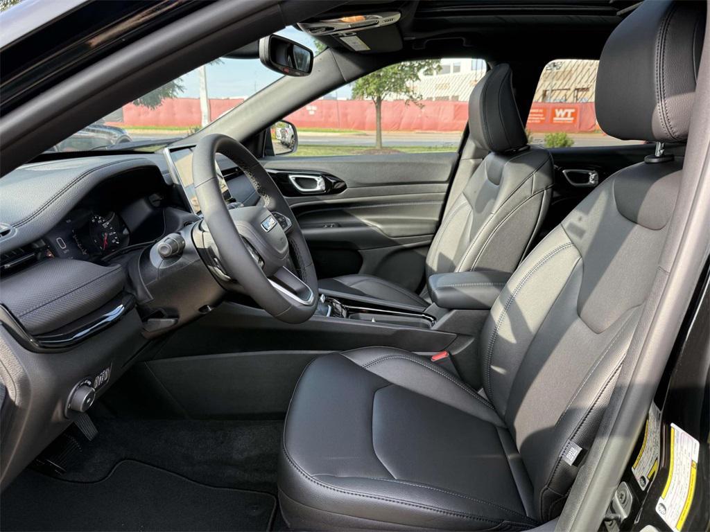 new 2025 Jeep Compass car, priced at $33,858