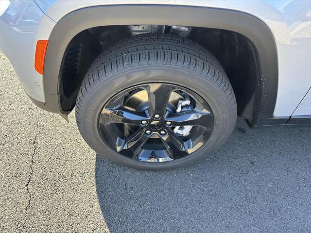 new 2025 Jeep Grand Cherokee L car, priced at $50,382