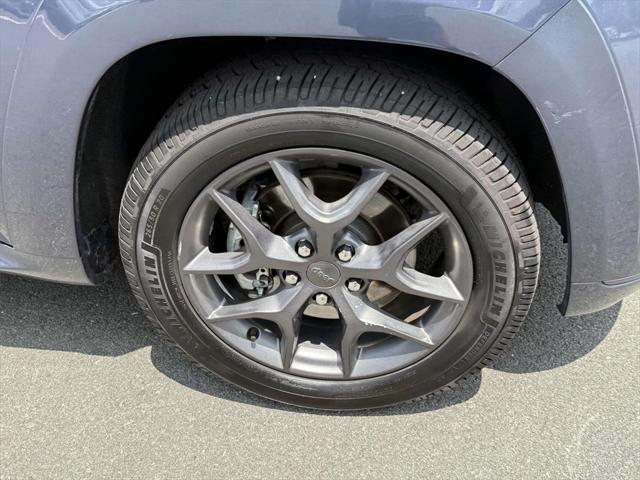 used 2020 Jeep Grand Cherokee car, priced at $28,115