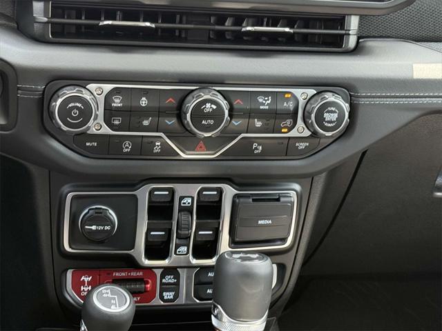 new 2025 Jeep Wrangler car, priced at $54,174