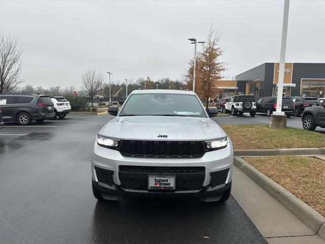 new 2024 Jeep Grand Cherokee L car, priced at $42,605