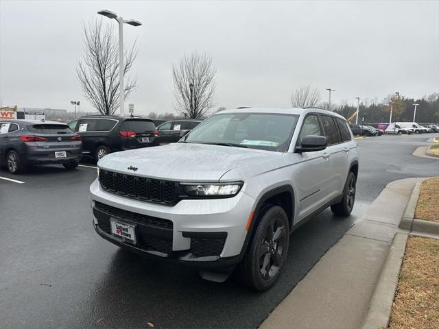 new 2024 Jeep Grand Cherokee L car, priced at $42,605