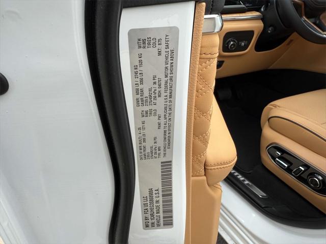 new 2025 Jeep Grand Cherokee car, priced at $60,026