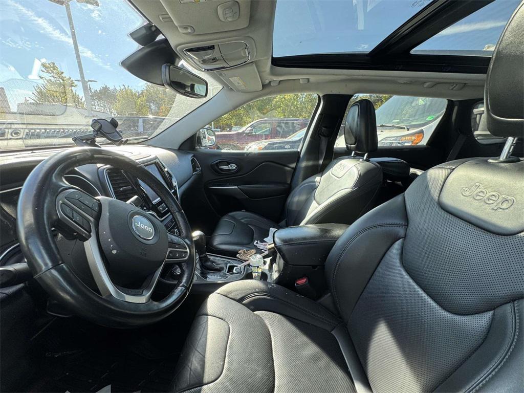 used 2021 Jeep Cherokee car, priced at $18,995
