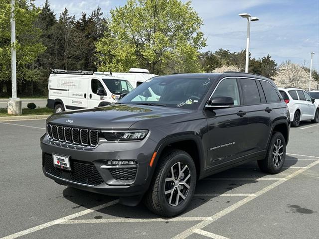 new 2024 Jeep Grand Cherokee car, priced at $49,041