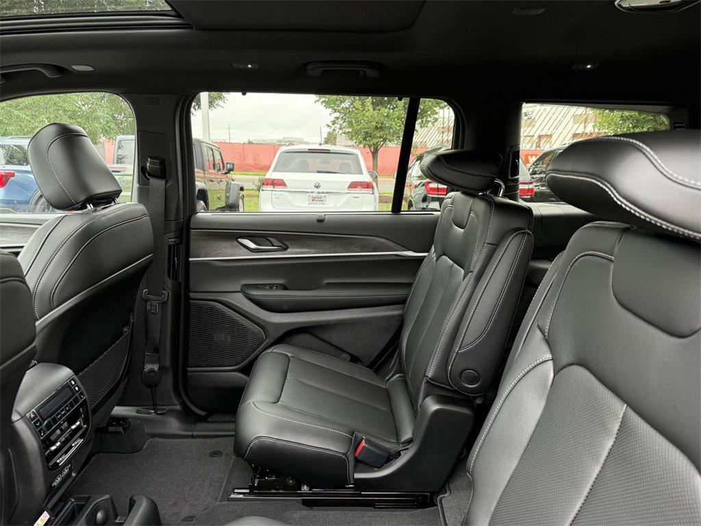 new 2025 Jeep Grand Cherokee L car, priced at $47,685