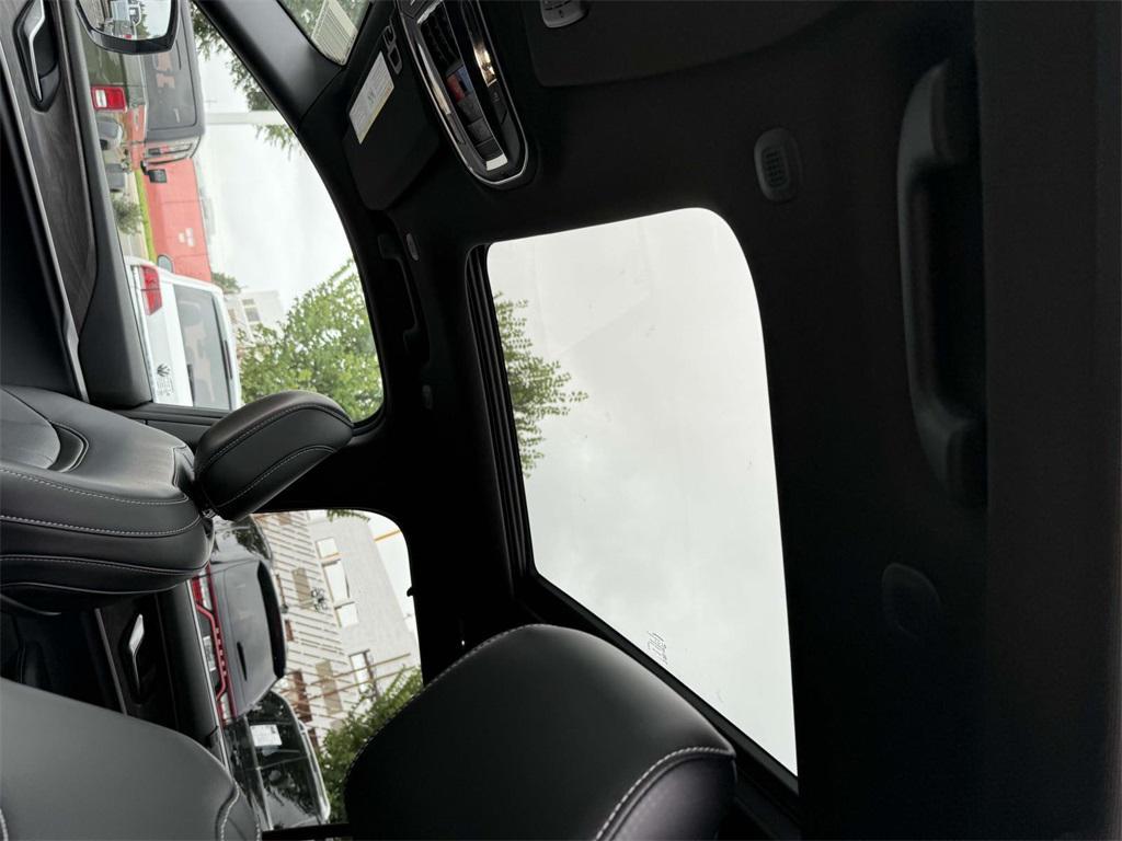 new 2025 Jeep Grand Cherokee L car, priced at $47,685