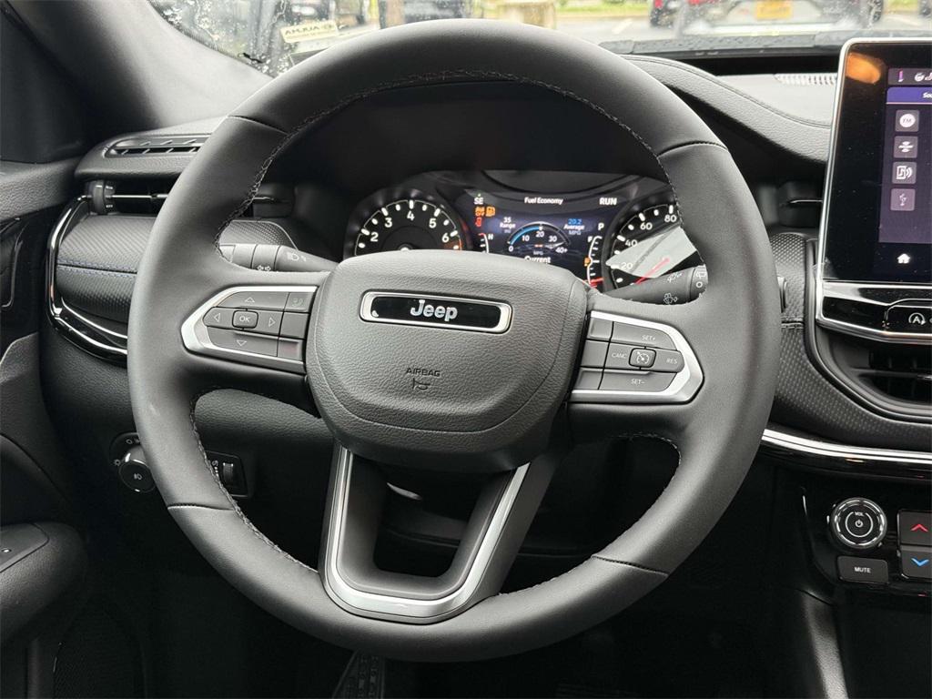 new 2025 Jeep Compass car, priced at $26,336