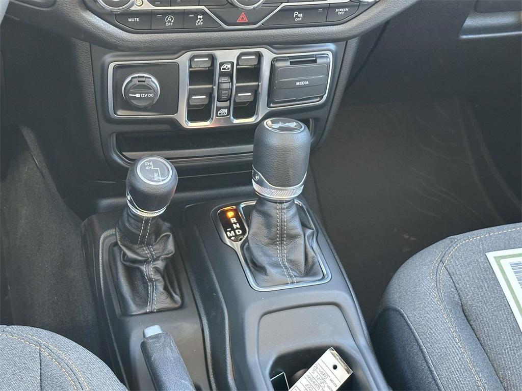 new 2025 Jeep Wrangler car, priced at $43,448