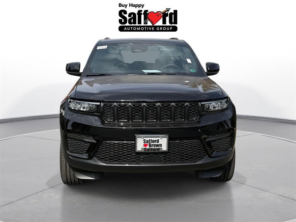 new 2025 Jeep Grand Cherokee car, priced at $39,694