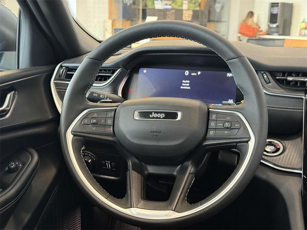 used 2025 Jeep Grand Cherokee car, priced at $36,500