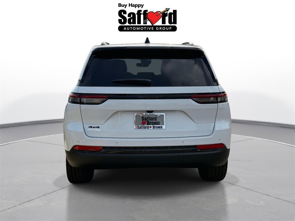 new 2025 Jeep Grand Cherokee car, priced at $40,295