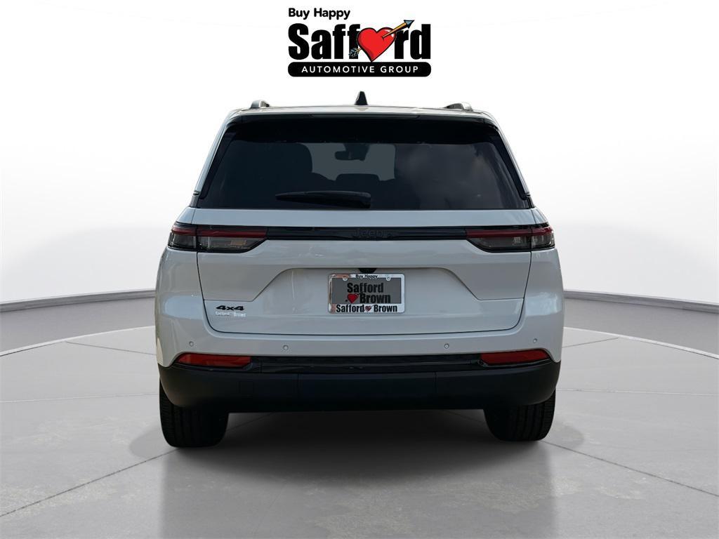 new 2025 Jeep Grand Cherokee car, priced at $40,295