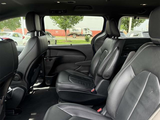 used 2021 Chrysler Pacifica Hybrid car, priced at $26,737