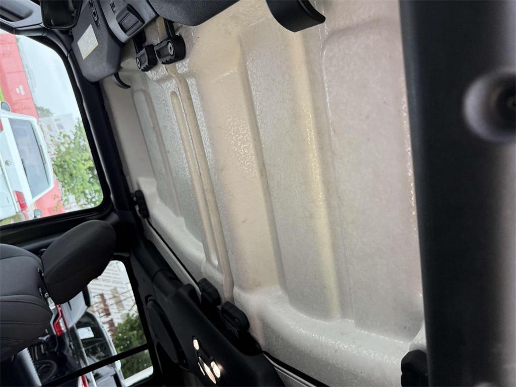 used 2023 Jeep Gladiator car, priced at $27,998