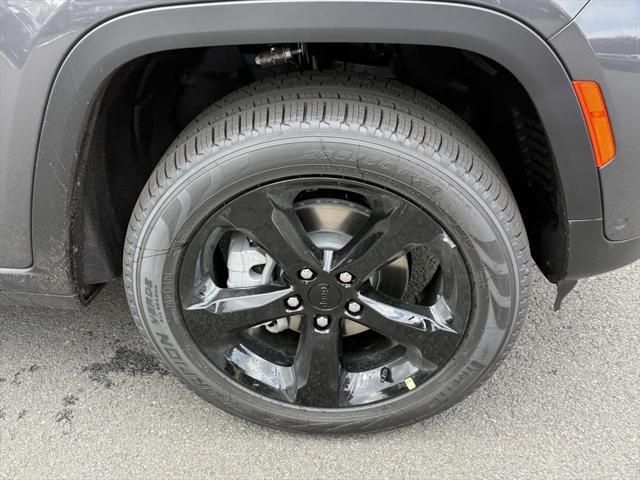 new 2025 Jeep Grand Cherokee car, priced at $46,891