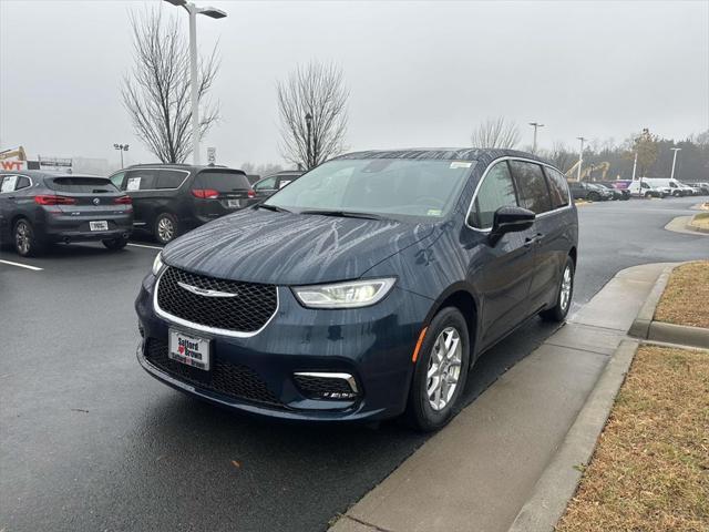 new 2025 Chrysler Pacifica car, priced at $39,831