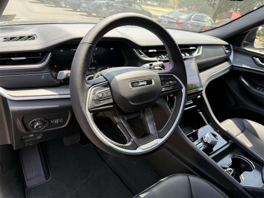 new 2025 Jeep Grand Cherokee car, priced at $46,486